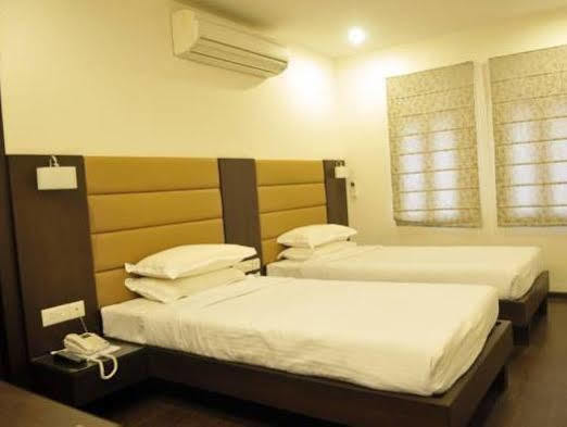 Treebo Trend Hotel Relax Inn Calcutta Exteriör bild